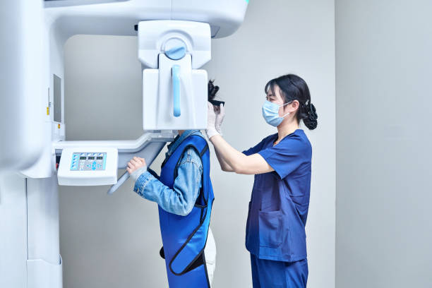 Best Emergency Tooth Extraction in South Dos Palos, CA